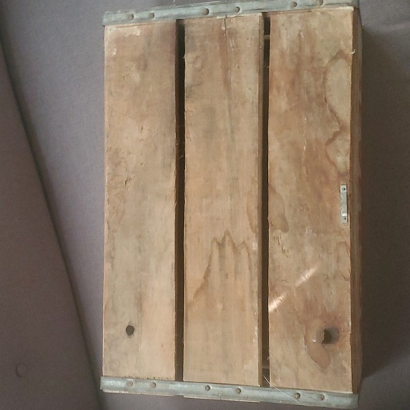 Home decor red white grey brown pop collectible vintage wood crate seven… - Picture 10 of 16